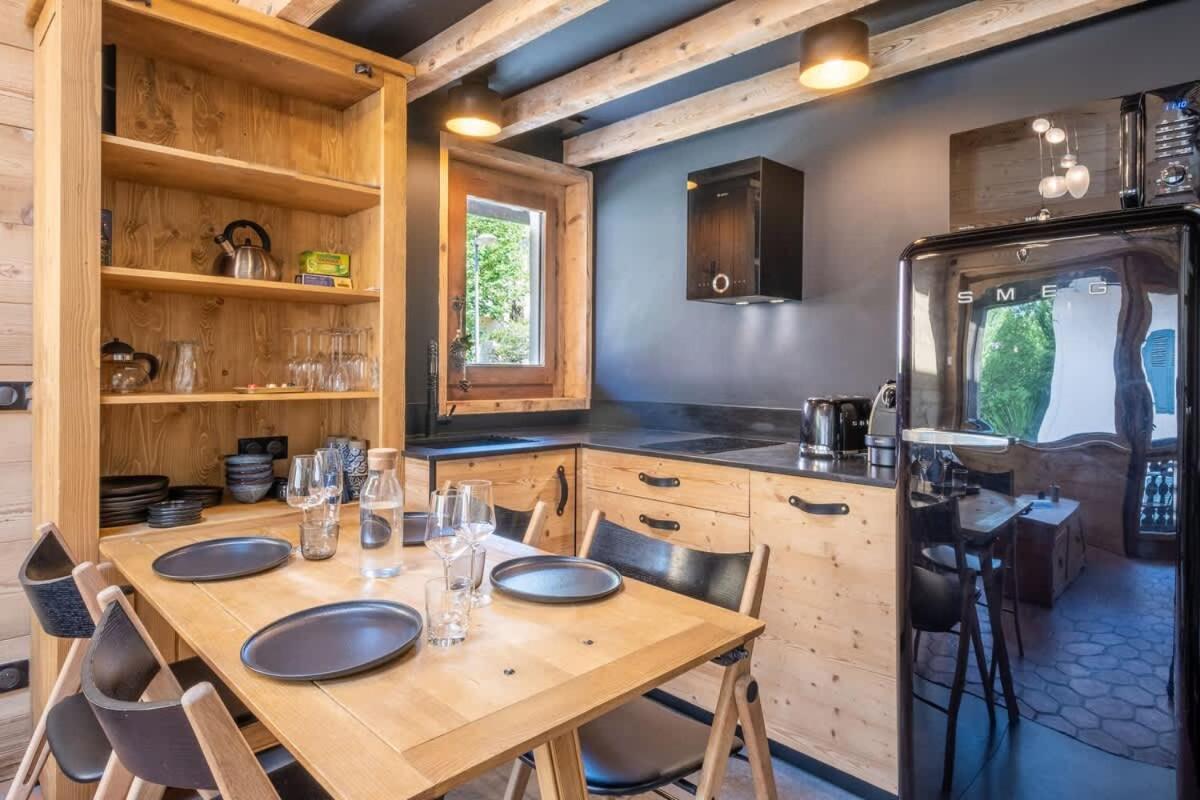Chalet Racar Pour 4 Personnes, Centre Ville Et Vue Sur La Montagne Chamonix Exterior foto