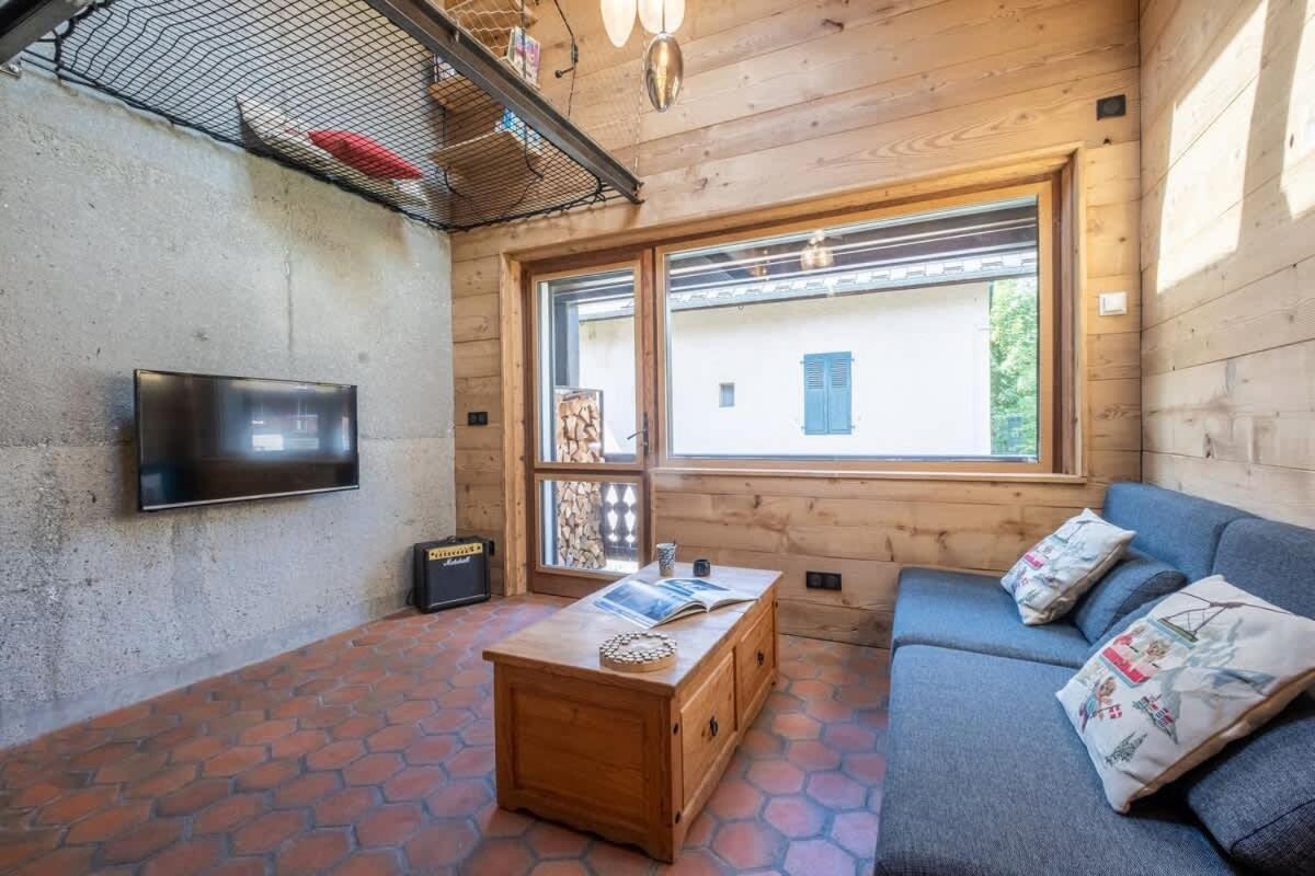 Chalet Racar Pour 4 Personnes, Centre Ville Et Vue Sur La Montagne Chamonix Exterior foto